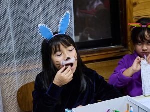 web_0000s_0005_Entrega_huevitos_chocalete_JJVV_pablo_neruda_17_4_2025 12