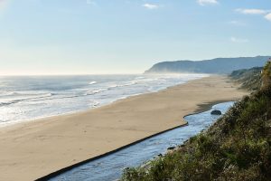 Contexto. La playa de Curiñanco es un ícono del sector y destaca por su extensión.